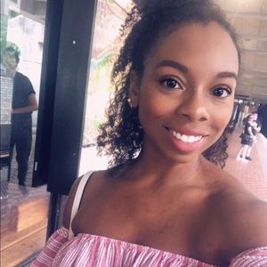 Meet your Posher, Brittney